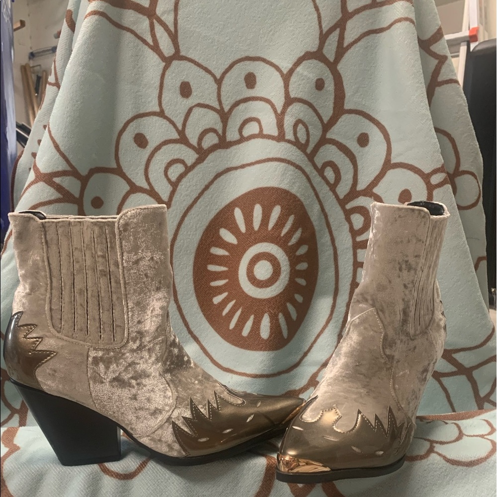 Velvet cowboy boots